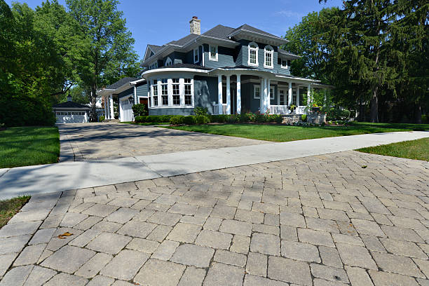 Best Professional Driveway Pavers  in Wolcottville, IN